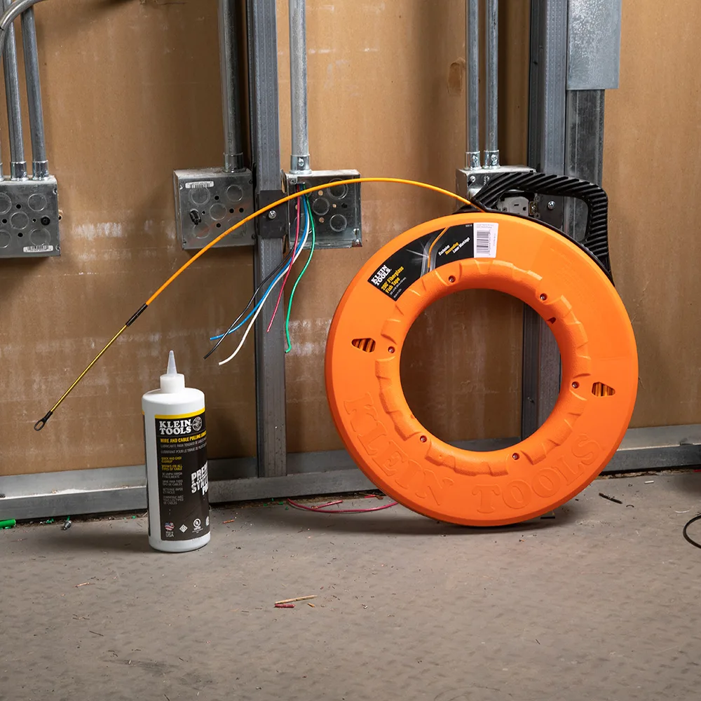 Fiberglass Fish Tape with Spiral Leader, 200-Foot — 9